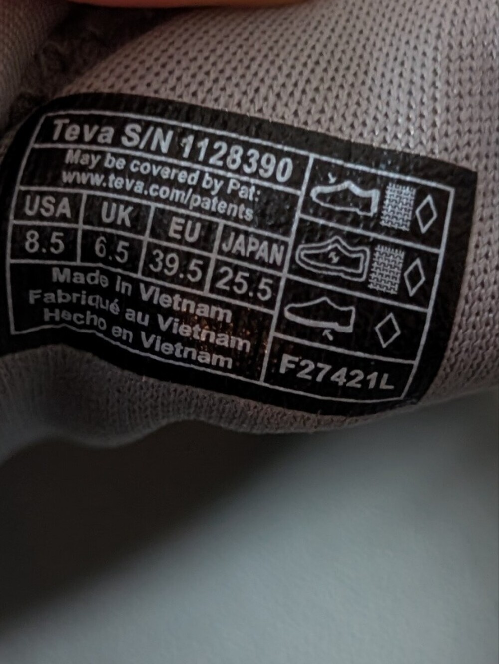 Women's Teva Soft Gray Outdoor Hiking Sandal Sneaker with Pink Accent Size 8.5 - Picture 6 of 6